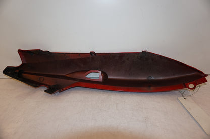 Snett nerifrån på Bakvinge från en Yamaha TDM 900 -2008 motorcykel.