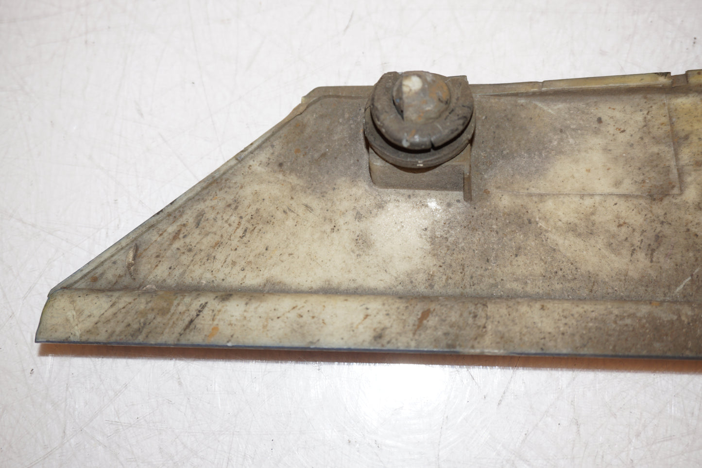 Snett nerifrån på Sidopanel från en Yamaha FJ 1200 -1986 motorcykel.