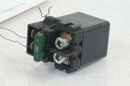 Framsidan på Startrelä från en Honda CBR 125 R -2011 motorcykel.