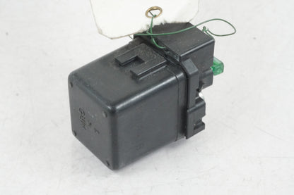 Baksidan på Startrelä från en Honda CBR 600 -1994 motorcykel.