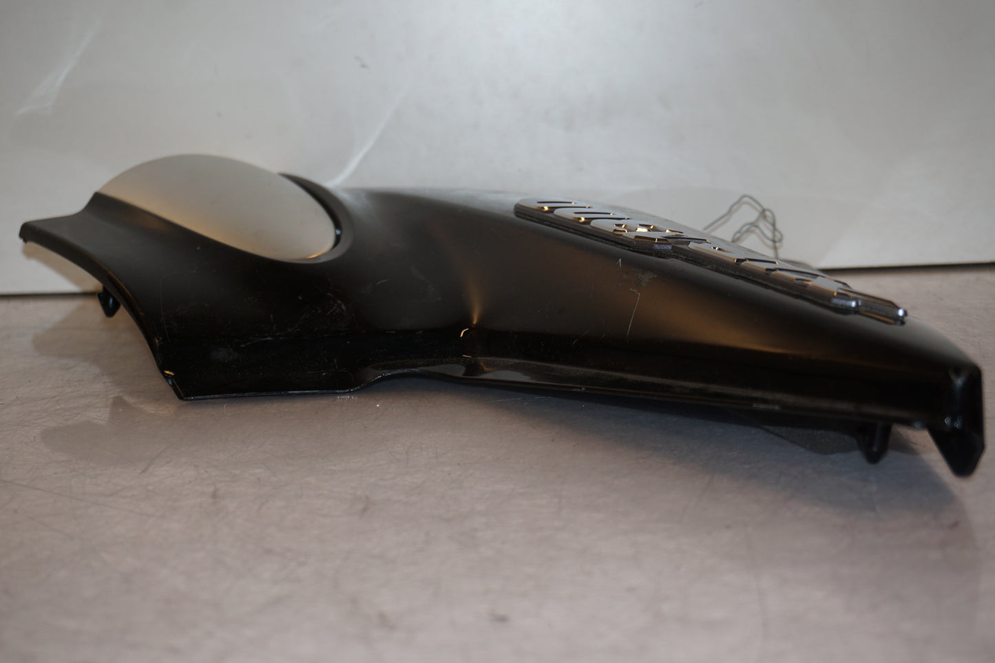 Höger sida på Sidopanel från en Yamaha XJR 1300 -2005 motorcykel.