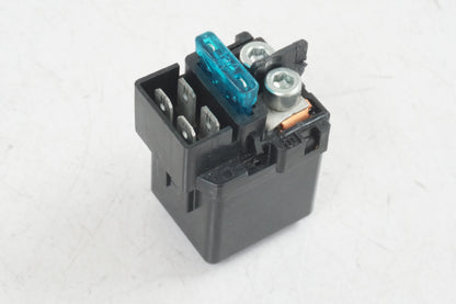 Snett uppifrån på Startrelä från en Honda ANF 125 -2008 motorcykel.