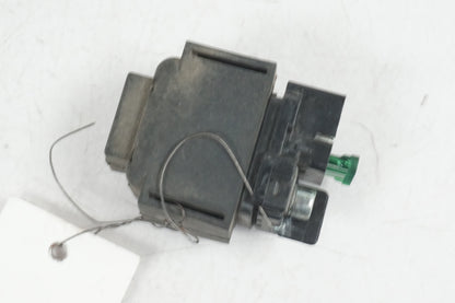 Vänster sida på Startrelä från en Honda NT 650 V -1998 motorcykel.