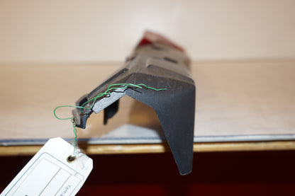 Höger sida på Bakvinge från en Yamaha MT-09 Tracer -2016 motorcykel.