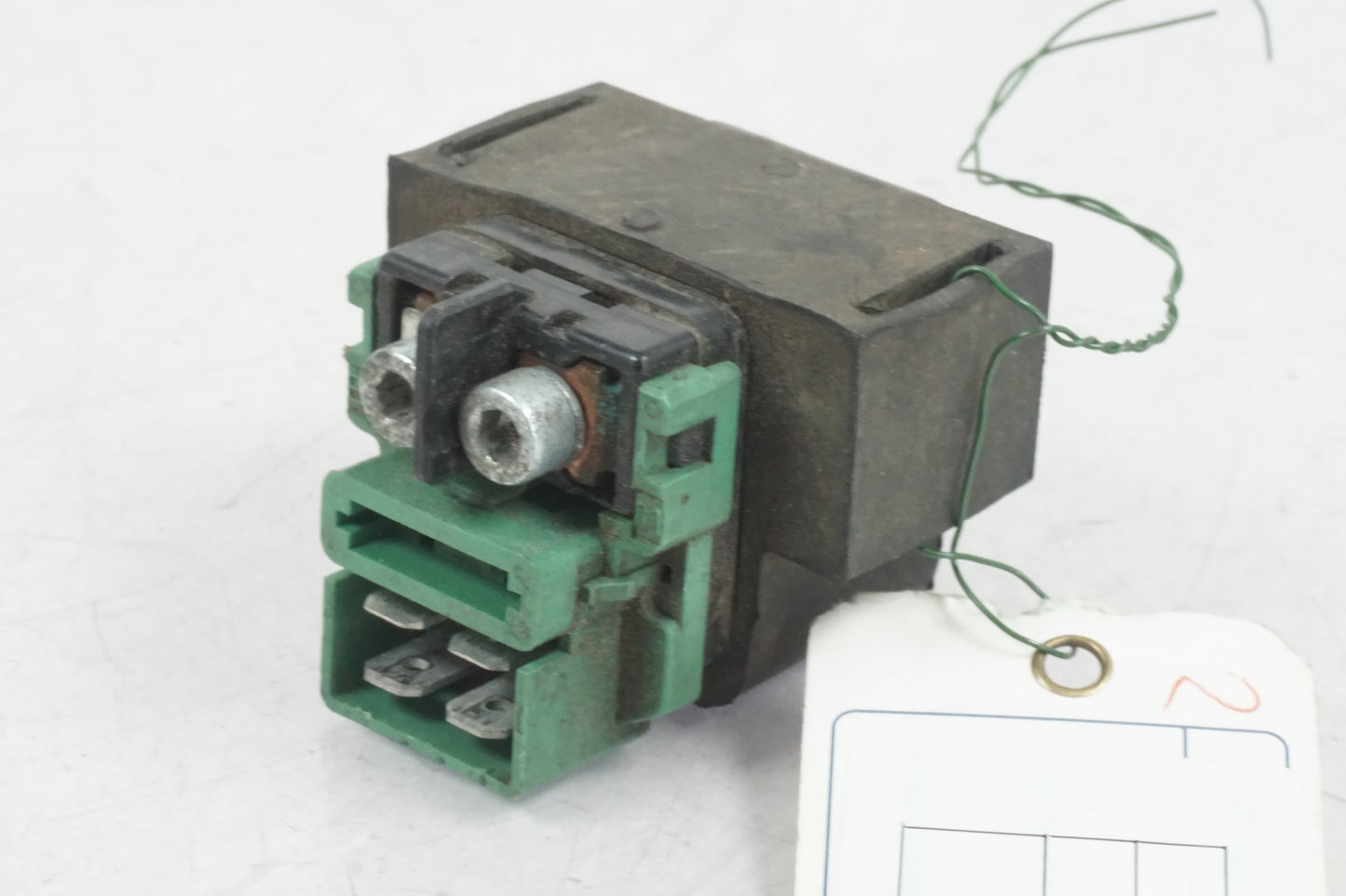 Framsidan på Startrelä från en Honda CB 750 SF -1993 motorcykel.