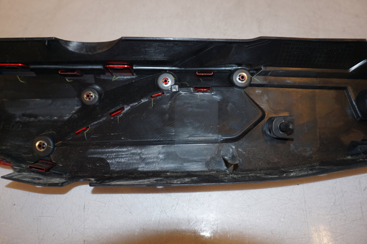 Extrabild2 på Bakvinge från en Yamaha MT-09 Tracer -2016 motorcykel.