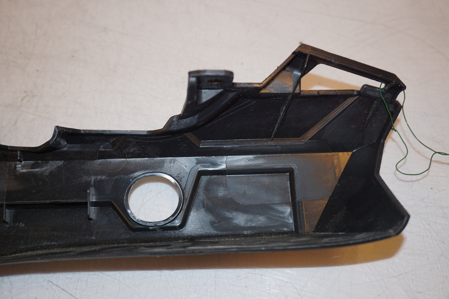 Extrabild4 på Bakvinge från en Yamaha MT-09 Tracer -2016 motorcykel.