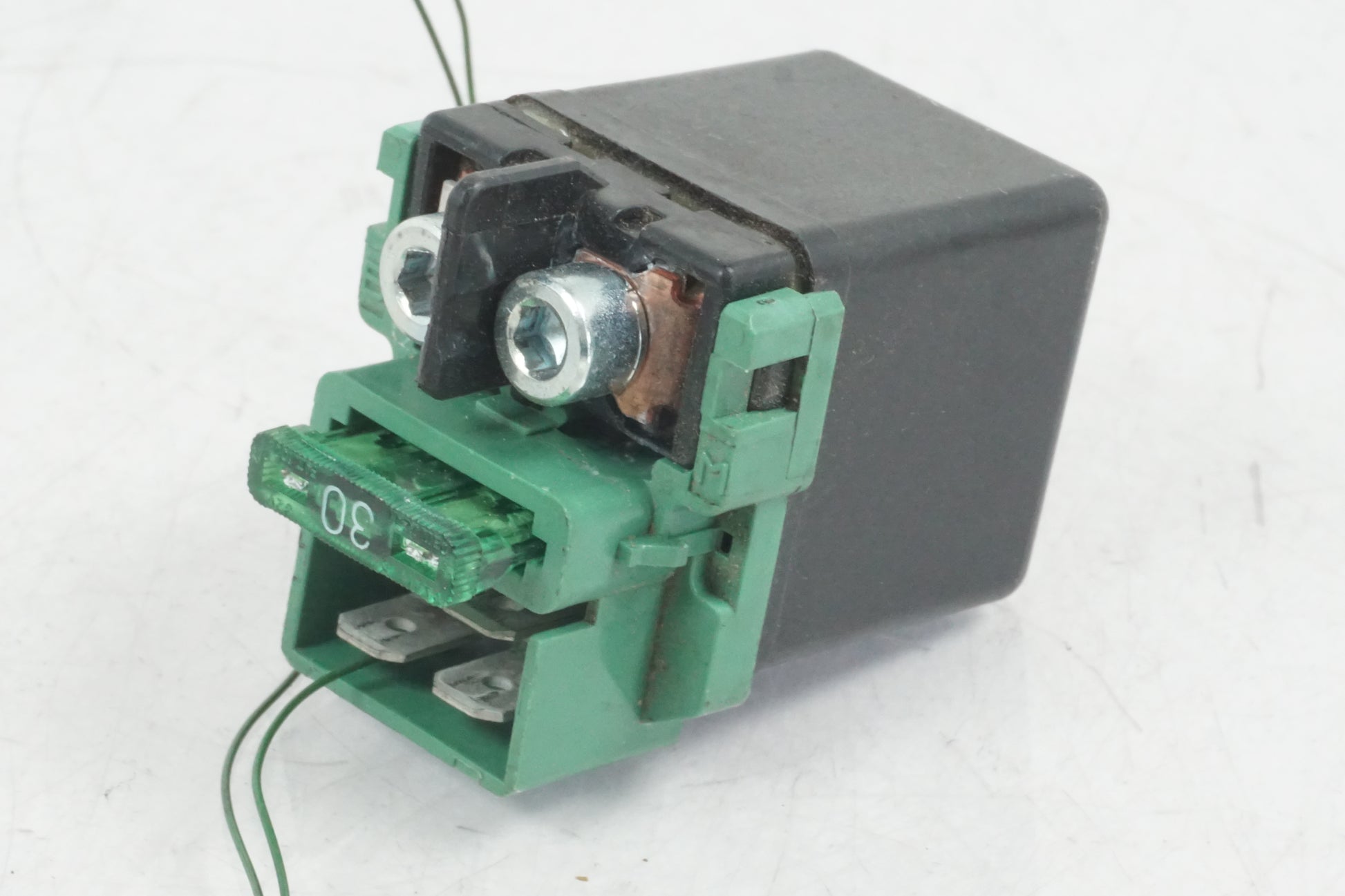 Framsidan på Startrelä från en Honda CB 750 SF -2003 motorcykel.