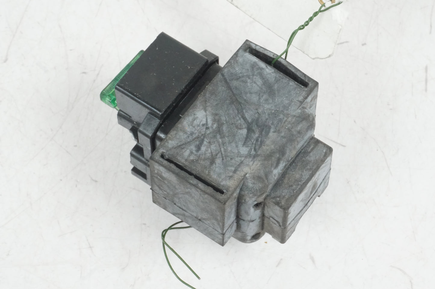 Höger sida på Startrelä från en Honda XL 650 V -2004 motorcykel.