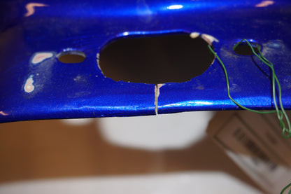 Vänster sida på Bensintankskåpa från en Yamaha YZF 600 R -1997 motorcykel.