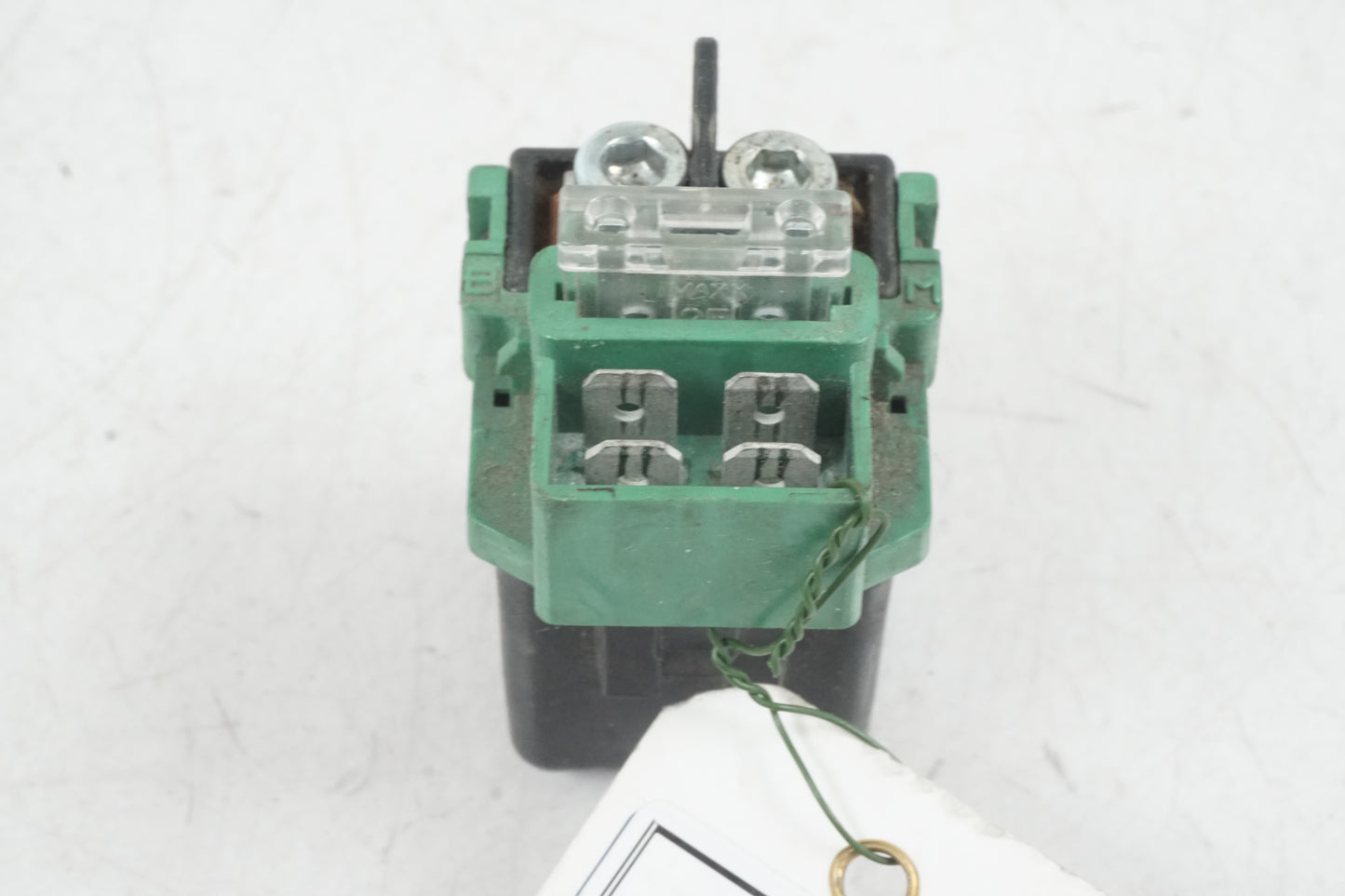 Baksidan på Startrelä från en Honda CB 750 SF -1999 motorcykel.