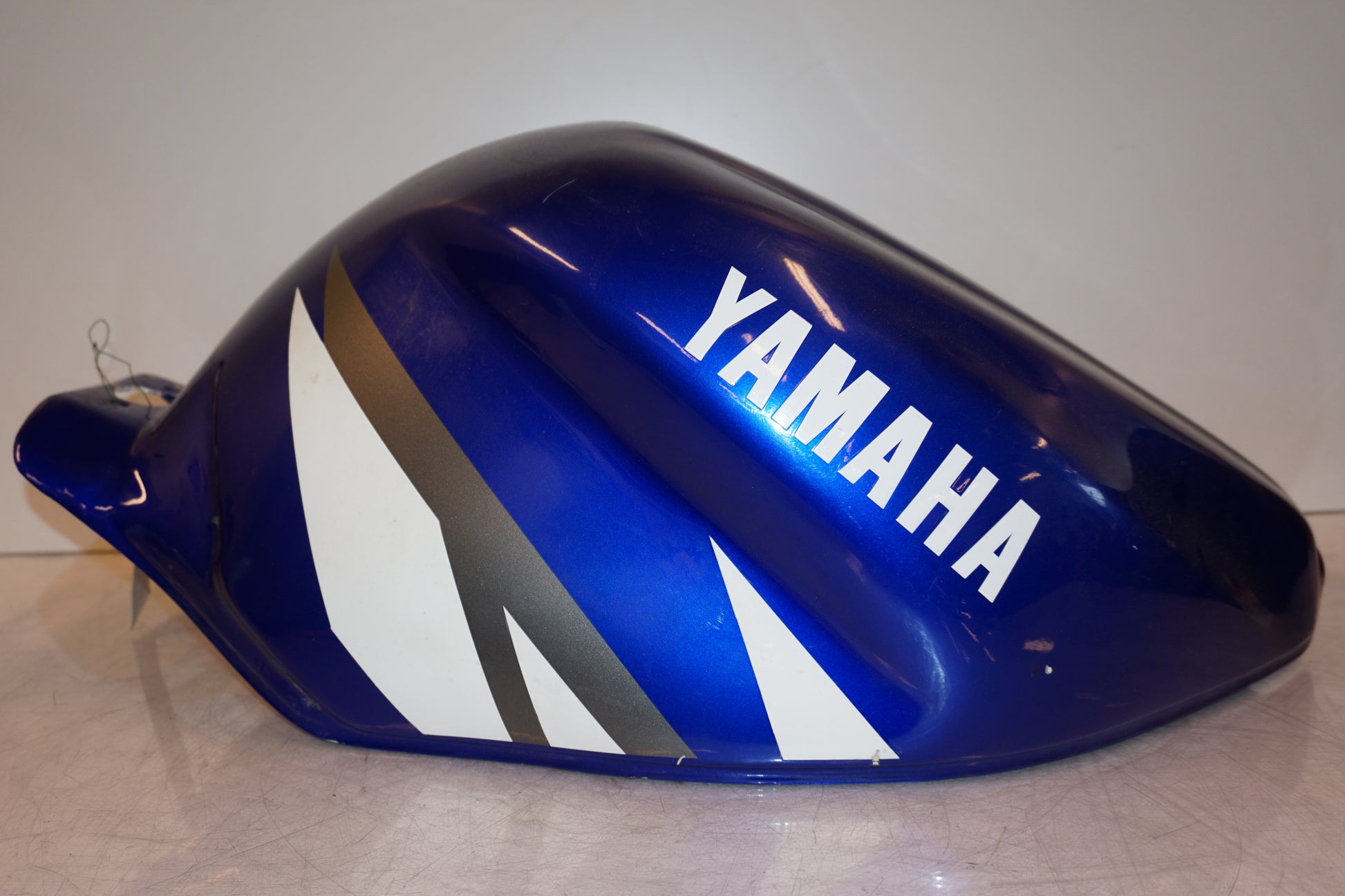 Extrabild1 på Bensintankskåpa från en Yamaha YZF 600 R -1997 motorcykel.