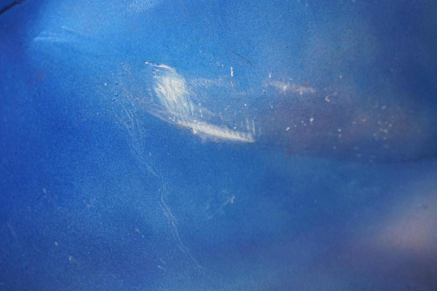 Extrabild5 på Bensintankskåpa från en Yamaha YZF 600 R -1997 motorcykel.