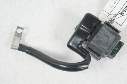 Baksidan på Startrelä från en Honda XL 650 V -2000 motorcykel.