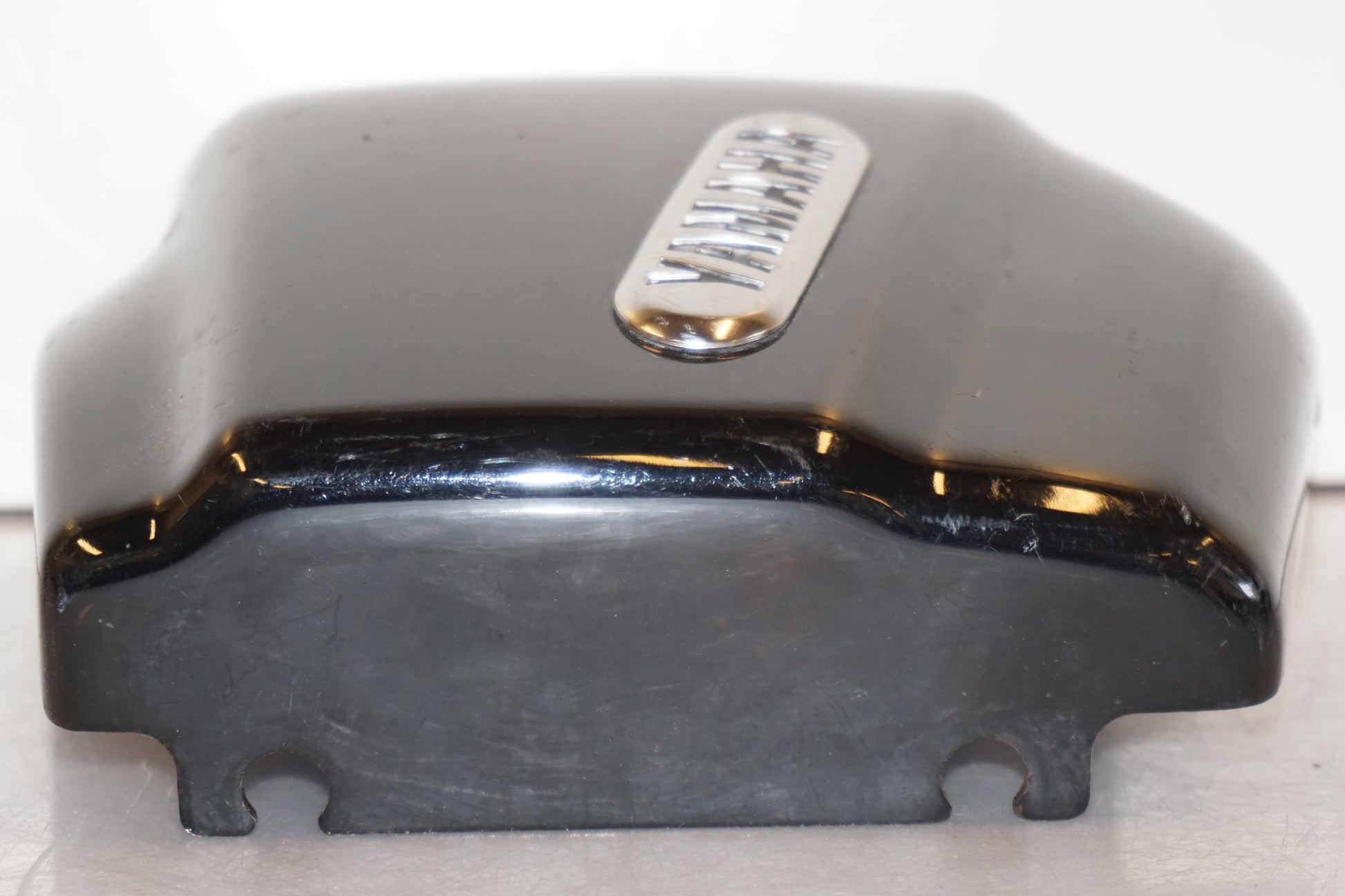 Höger sida på Sidopanel från en Yamaha XVS 1100 -2000 motorcykel.