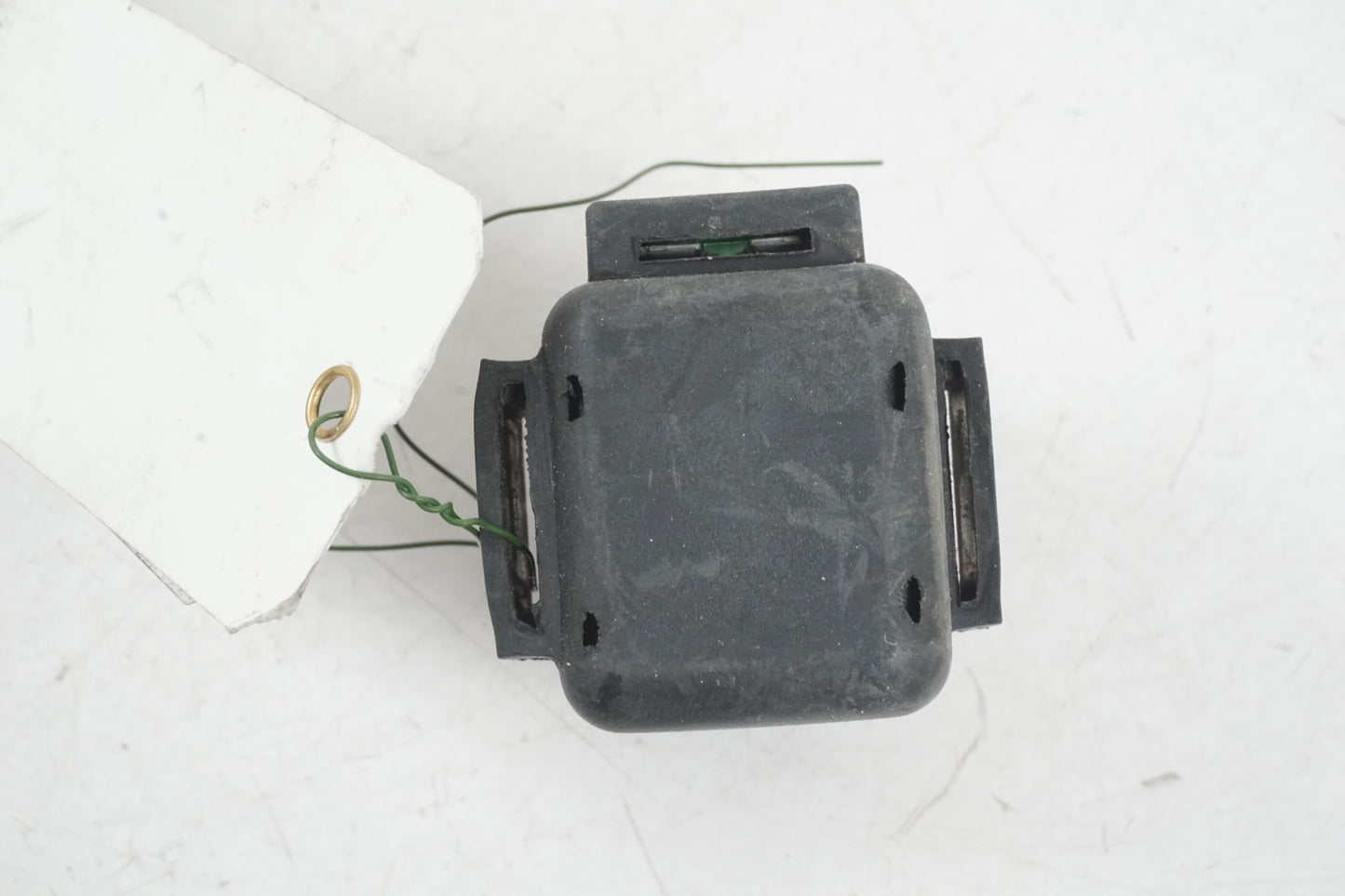 Höger sida på Startrelä från en Honda CBR 900 RR -2000 motorcykel.