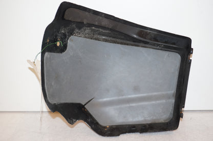 Snett nerifrån på Sidopanel från en Yamaha XVS 1100 -2000 motorcykel.