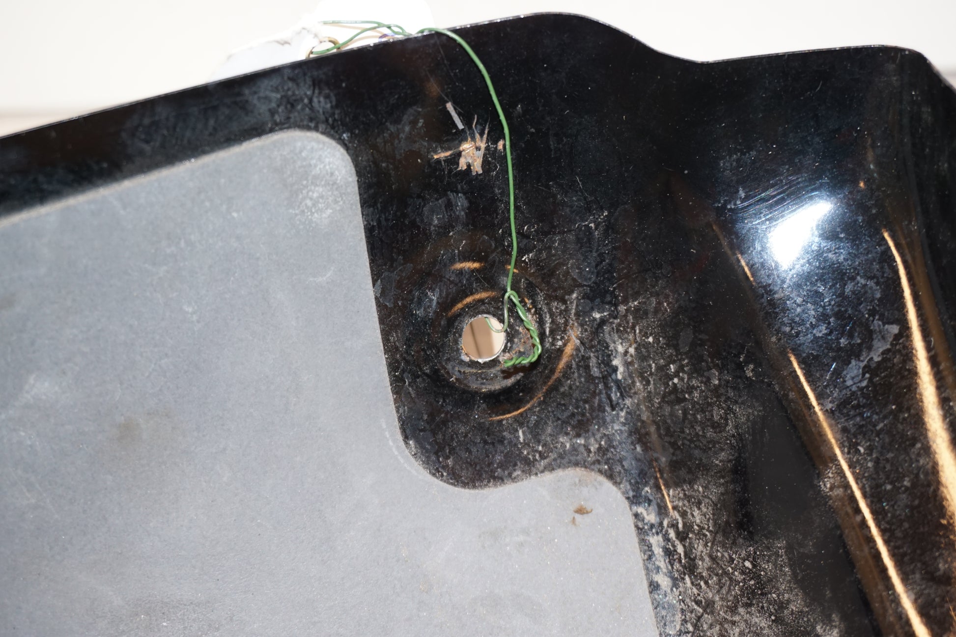 Extrabild3 på Sidopanel från en Yamaha XVS 1100 -2000 motorcykel.