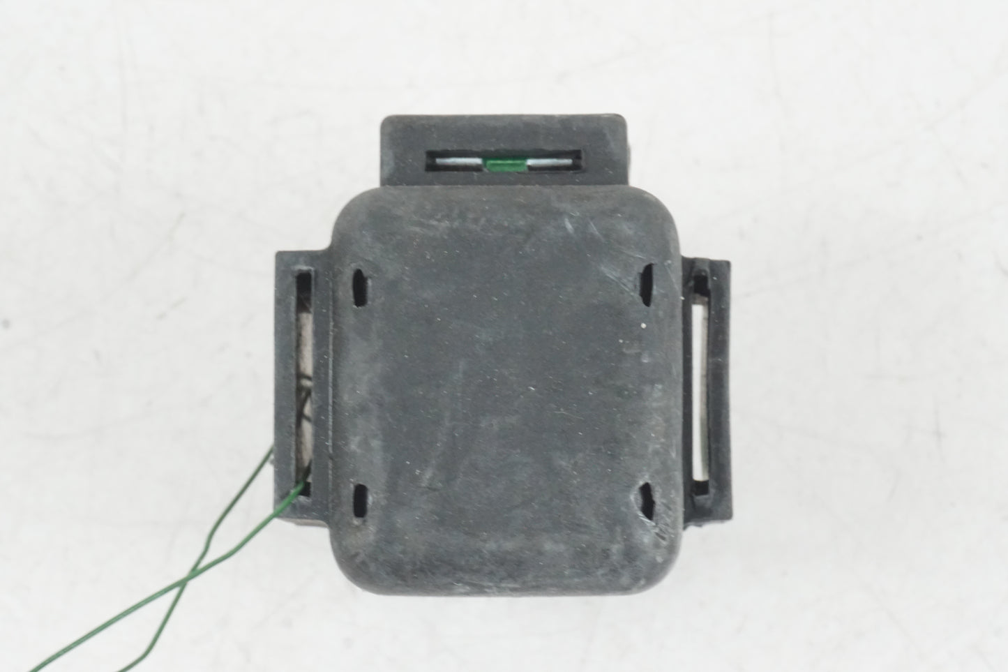 Höger sida på Startrelä från en Honda VFR 800 -2000 motorcykel.