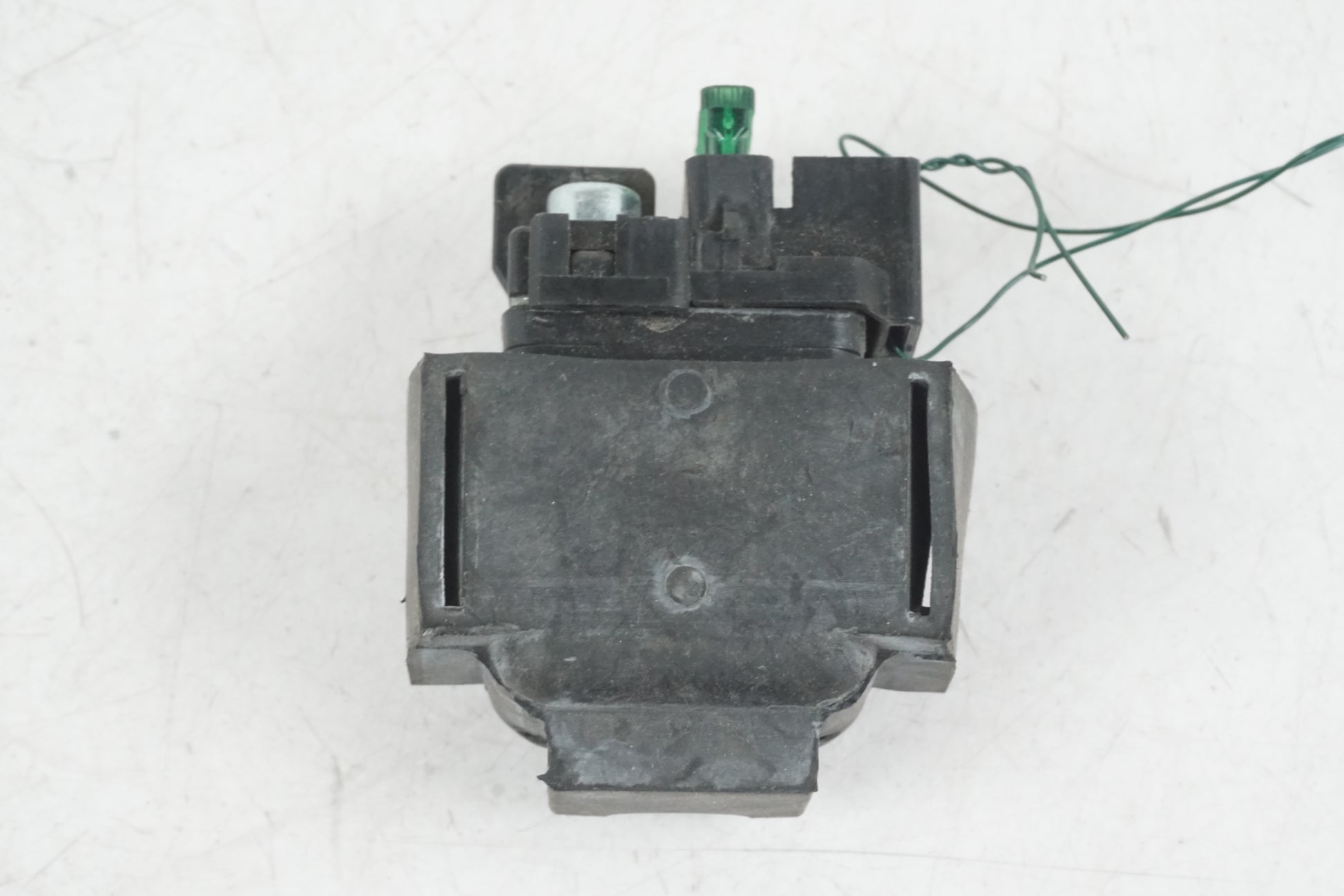 Höger sida på Startrelä från en Honda VTR 1000 F -1998 motorcykel.