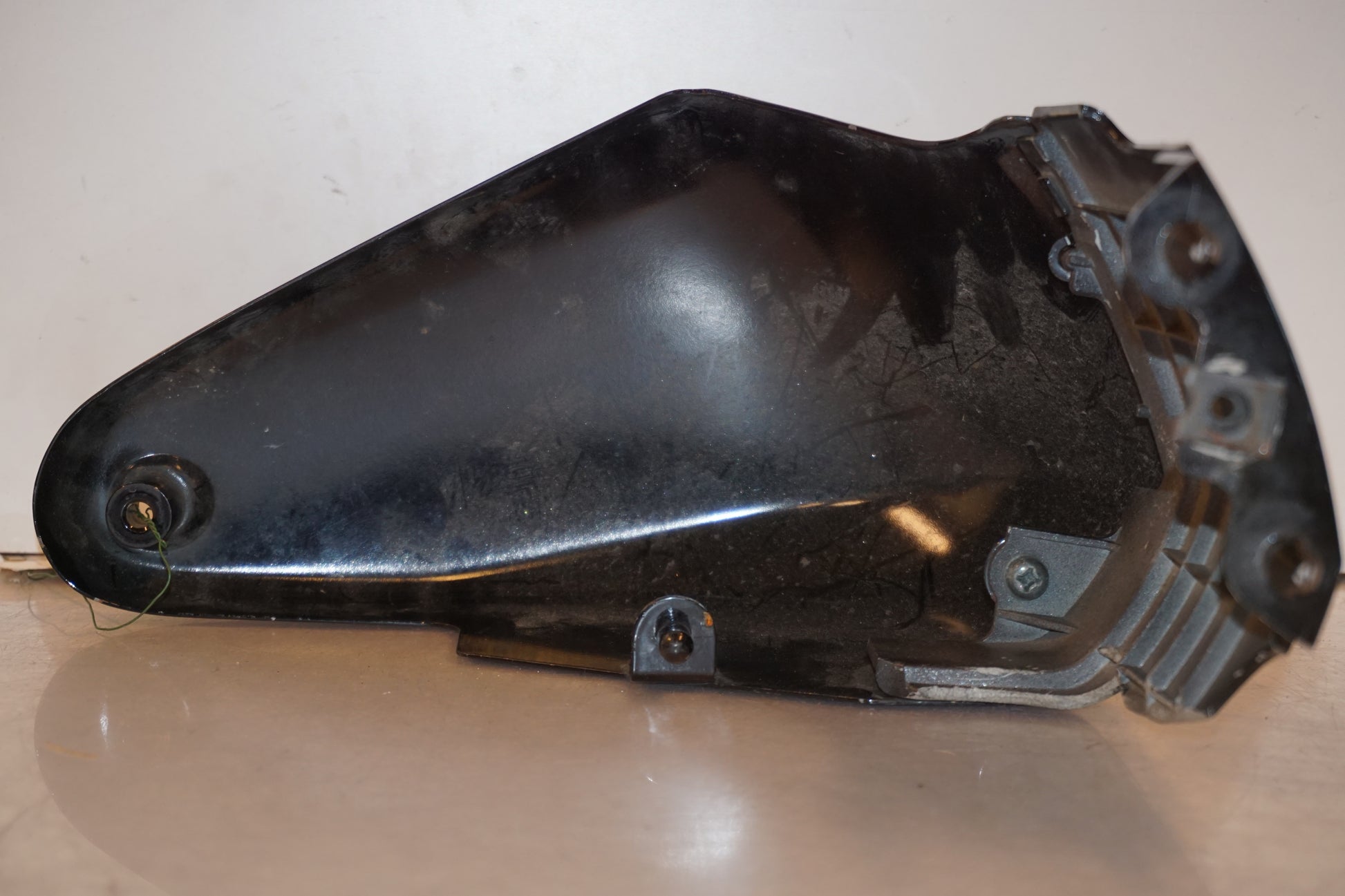 Vänster sida på Sidopanel från en Yamaha XV 1600 -2002 motorcykel.