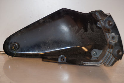 Vänster sida på Sidopanel från en Yamaha XV 1600 -2002 motorcykel.