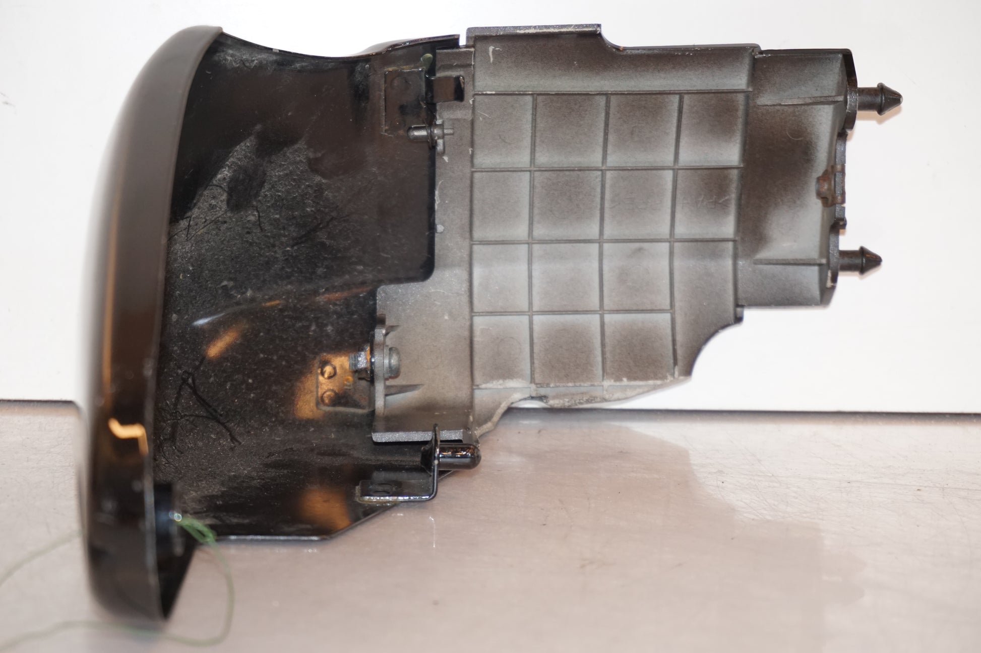 Snett uppifrån på Sidopanel från en Yamaha XV 1600 -2002 motorcykel.