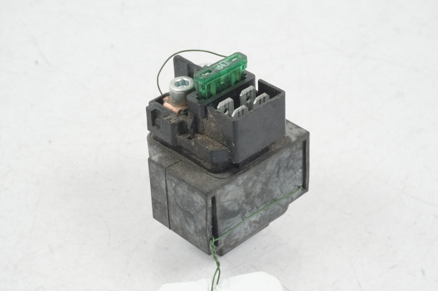 Höger sida på Startrelä från en Honda XL 1000 V -1999 motorcykel.