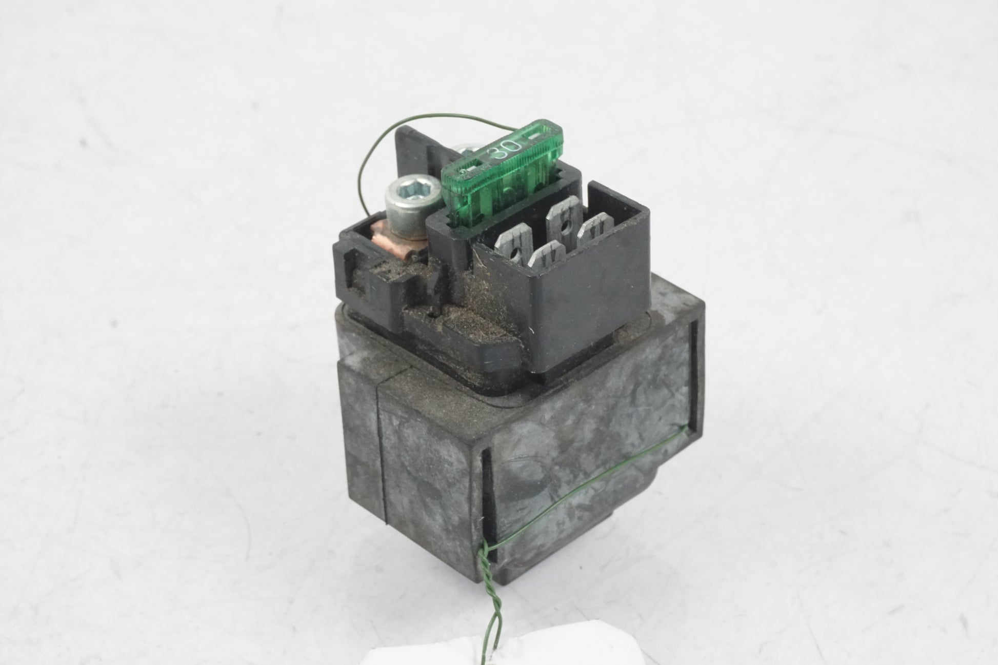 Höger sida på Startrelä från en Honda XL 1000 V -1999 motorcykel.