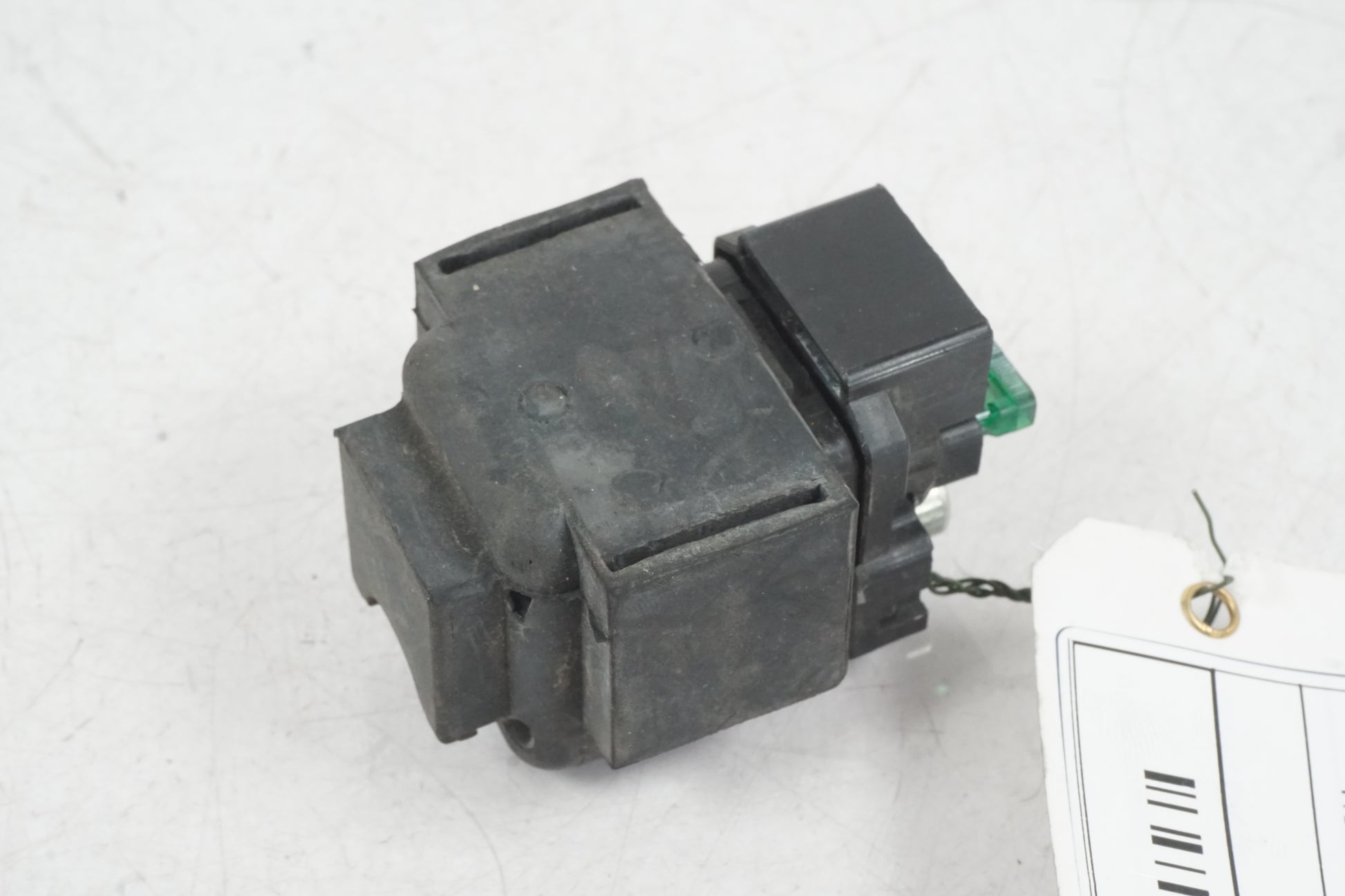 Vänster sida på Startrelä från en Honda VTR 1000 F -1997 motorcykel.