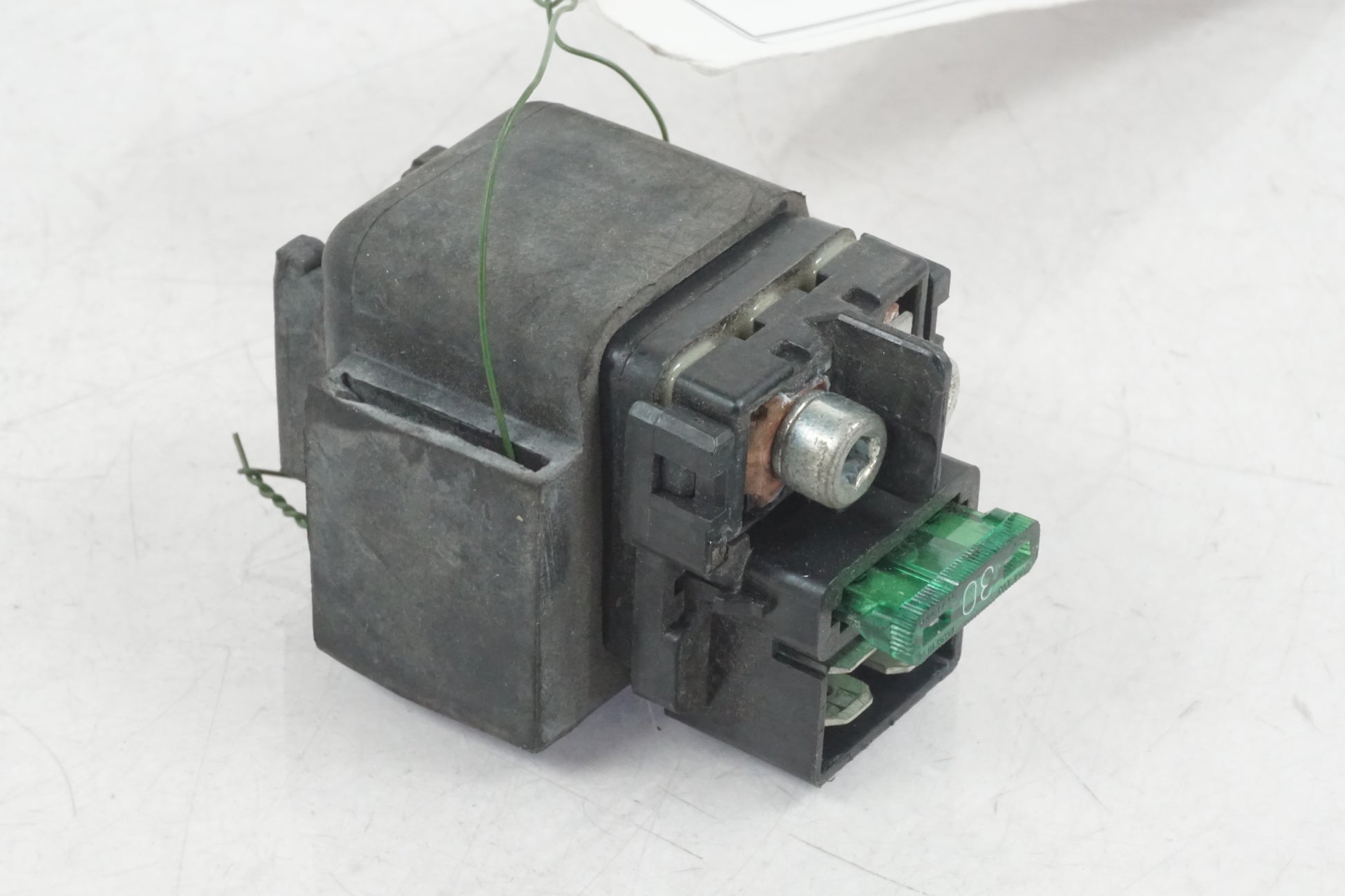 Framsidan på Startrelä från en Honda VTR 1000 F -1997 motorcykel.