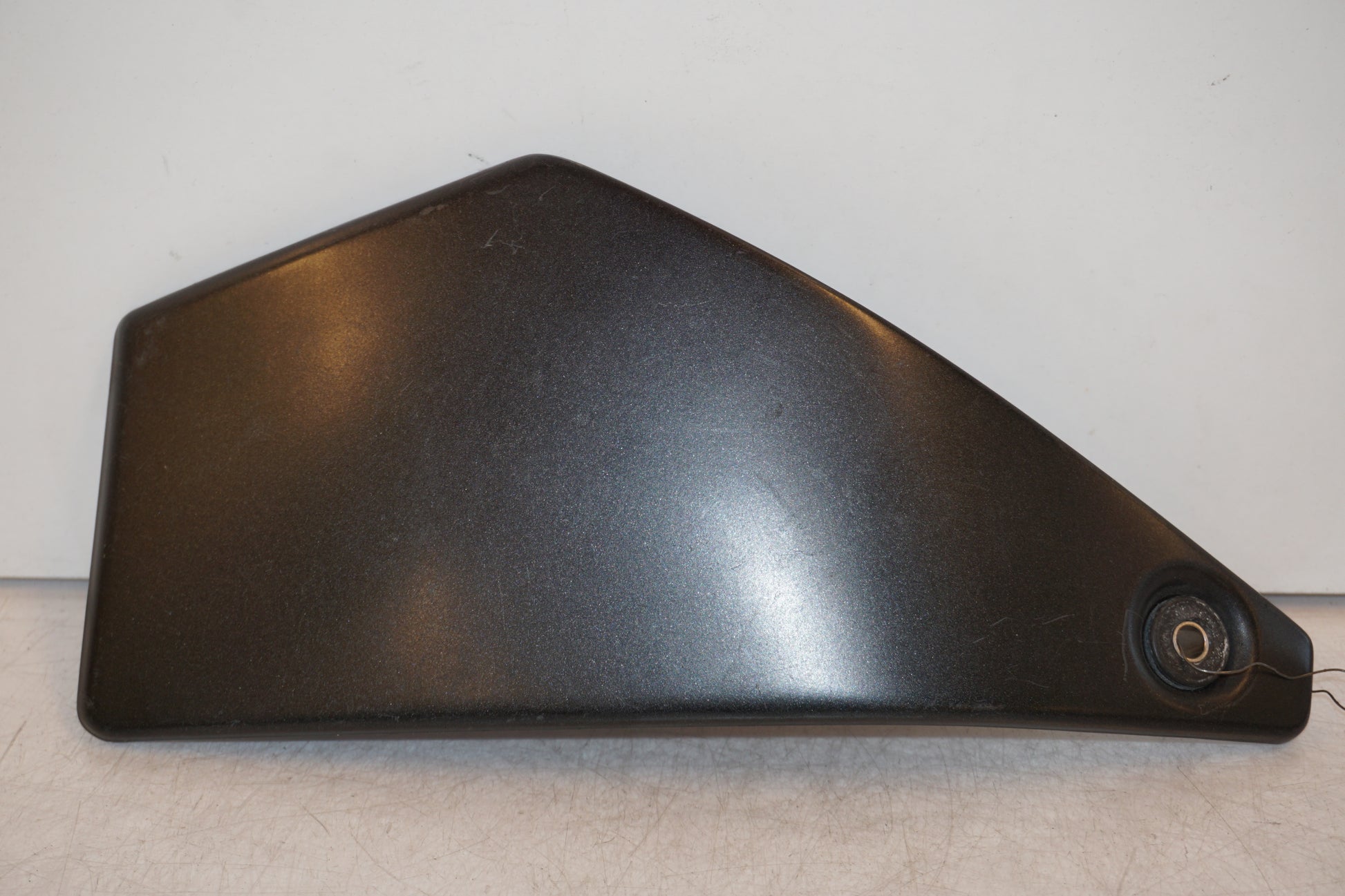 Framsidan på Sidopanel från en Yamaha XV 1700 -2003 motorcykel.