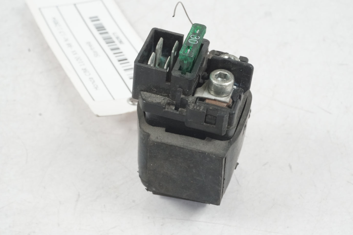 Framsidan på Startrelä från en Honda CBR 1100 XX -1998 motorcykel.