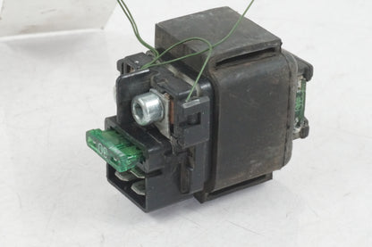 Framsidan på Startrelä från en Honda CBR 1100 XX -1999 motorcykel.