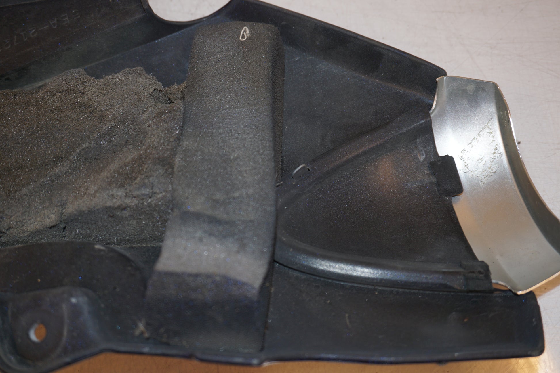 Extrabild2 på Sidopanel från en Yamaha XJR 1300 -2000 motorcykel.