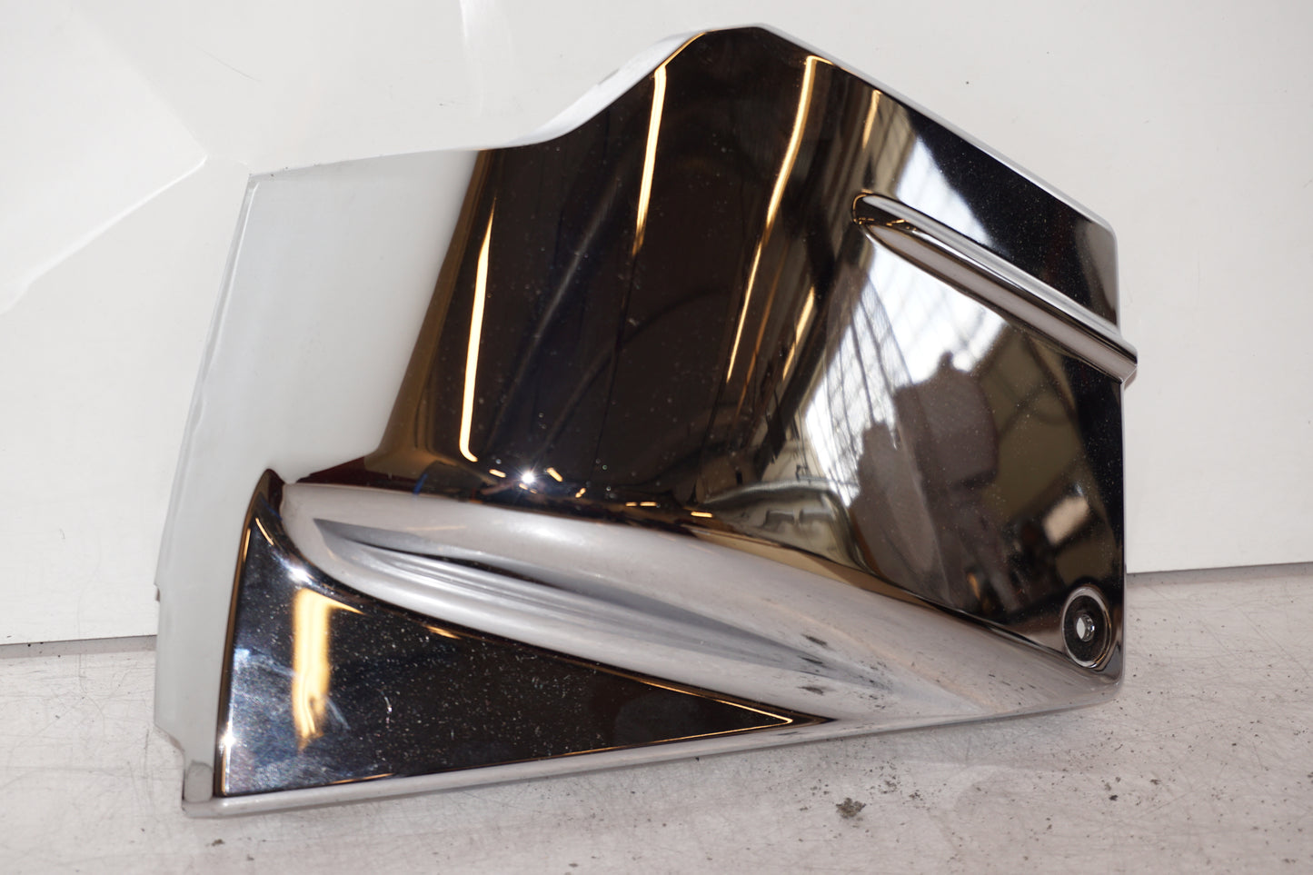 Framsidan på Sidopanel från en Yamaha XVS 650 -1998 motorcykel.