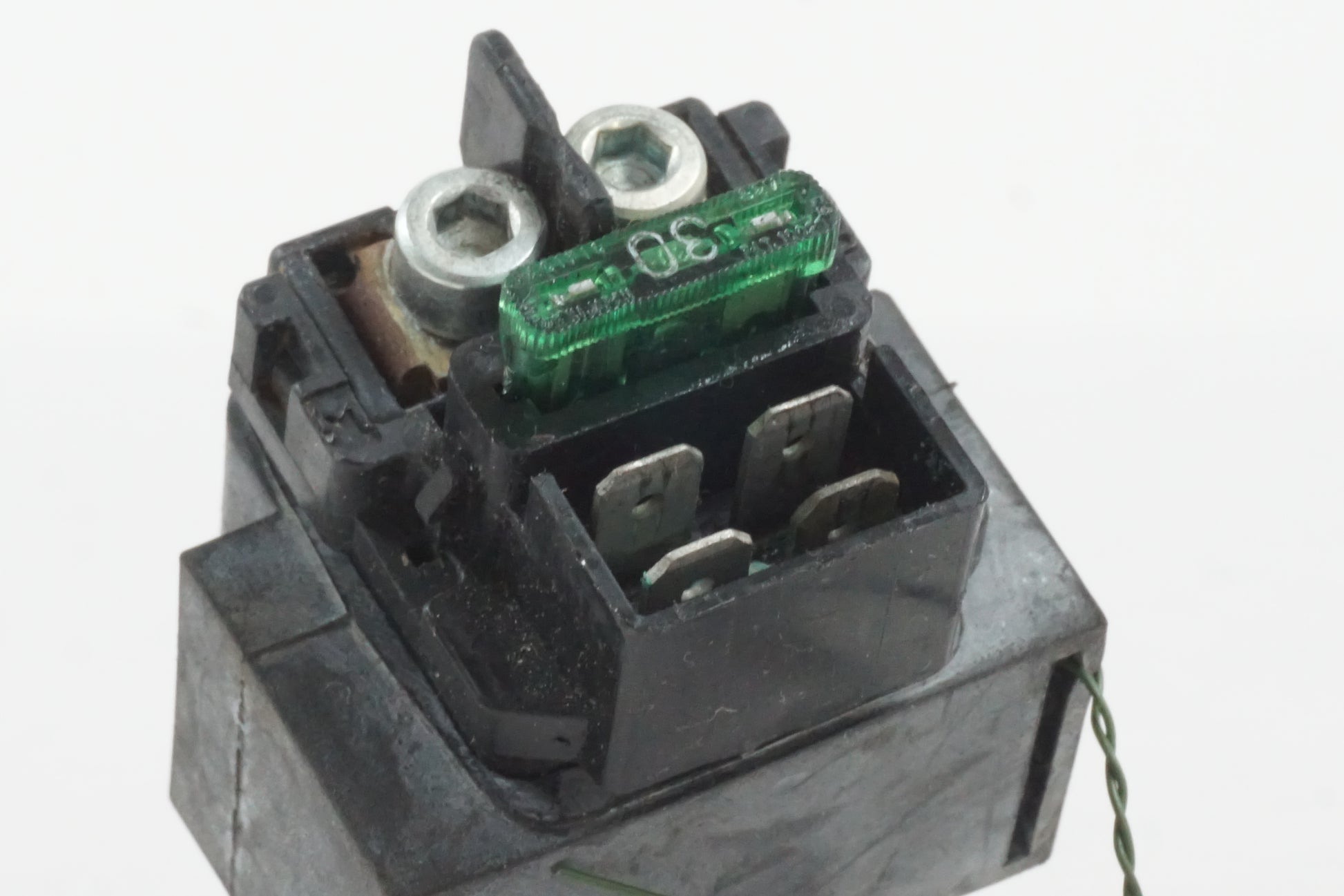 Baksidan på Startrelä från en Honda CB 1300 F -2004 motorcykel.