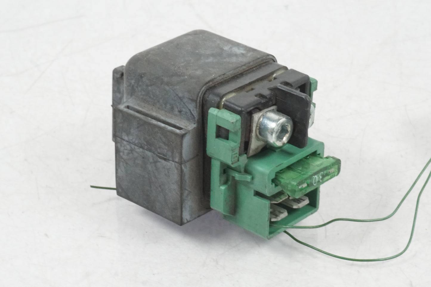 Framsidan på Startrelä från en Honda VT 1100 C -1999 motorcykel.