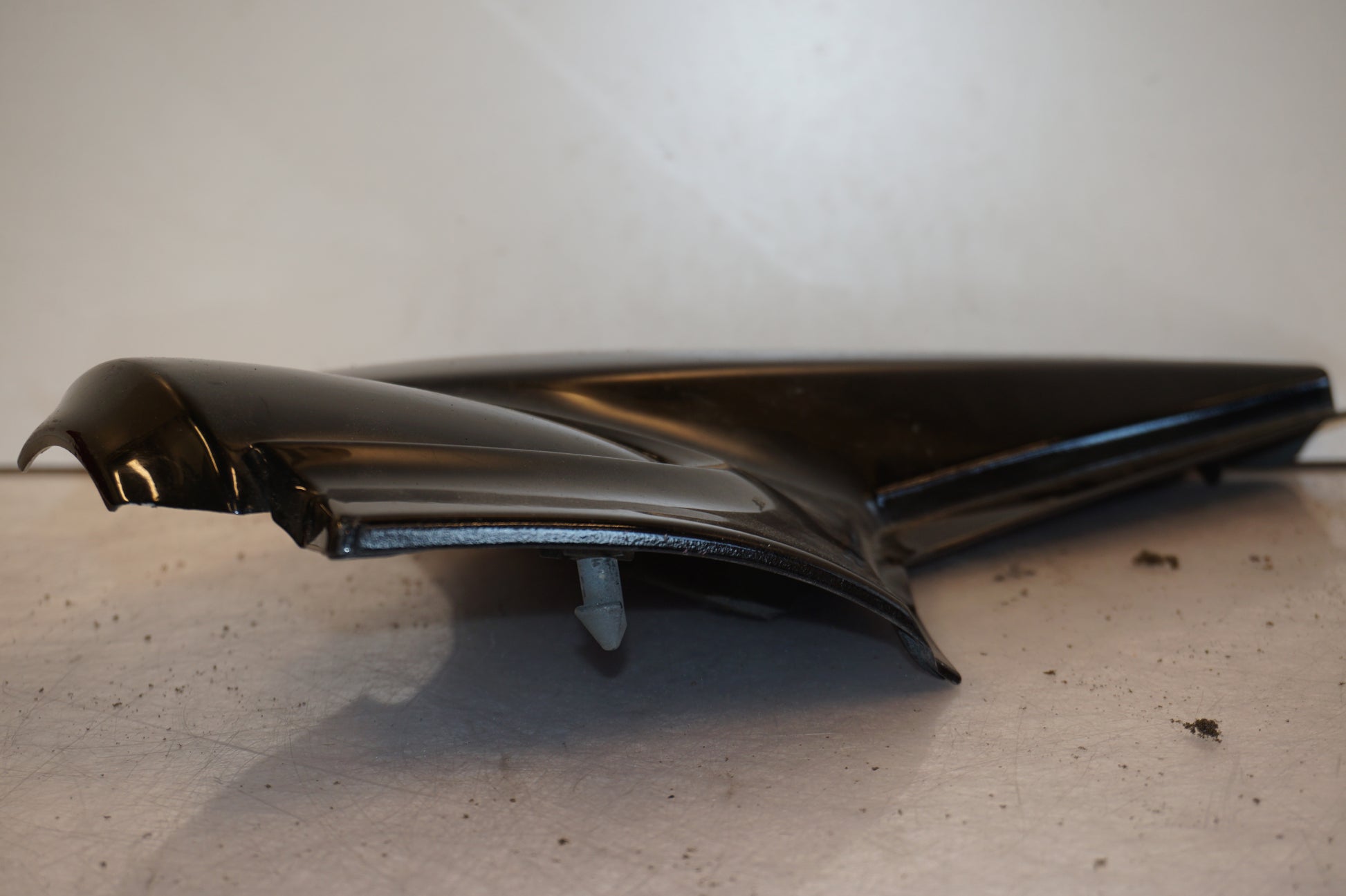 Vänster sida på Sidopanel från en Yamaha XJR 1300 -2002 motorcykel.