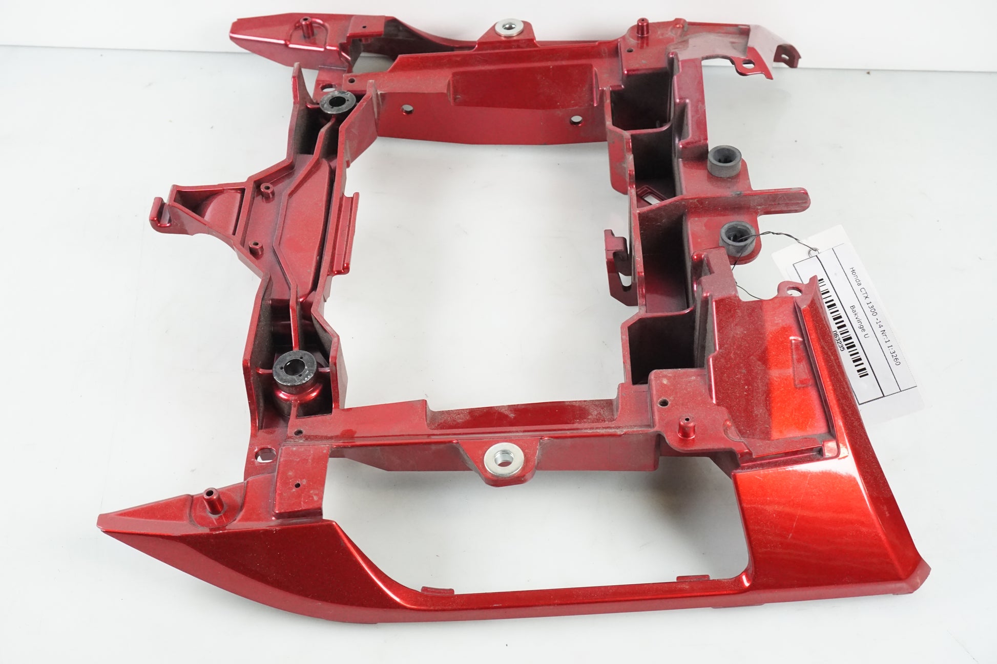 Vänster sida på Bakvinge från en Honda CTX 1300 -2014 motorcykel.