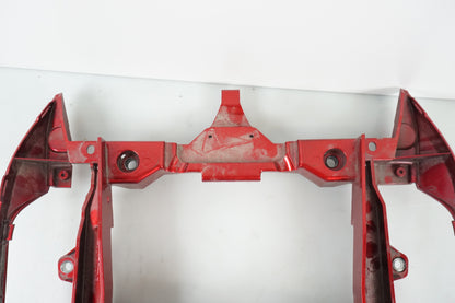 Snett nerifrån på Bakvinge från en Honda CTX 1300 -2014 motorcykel.