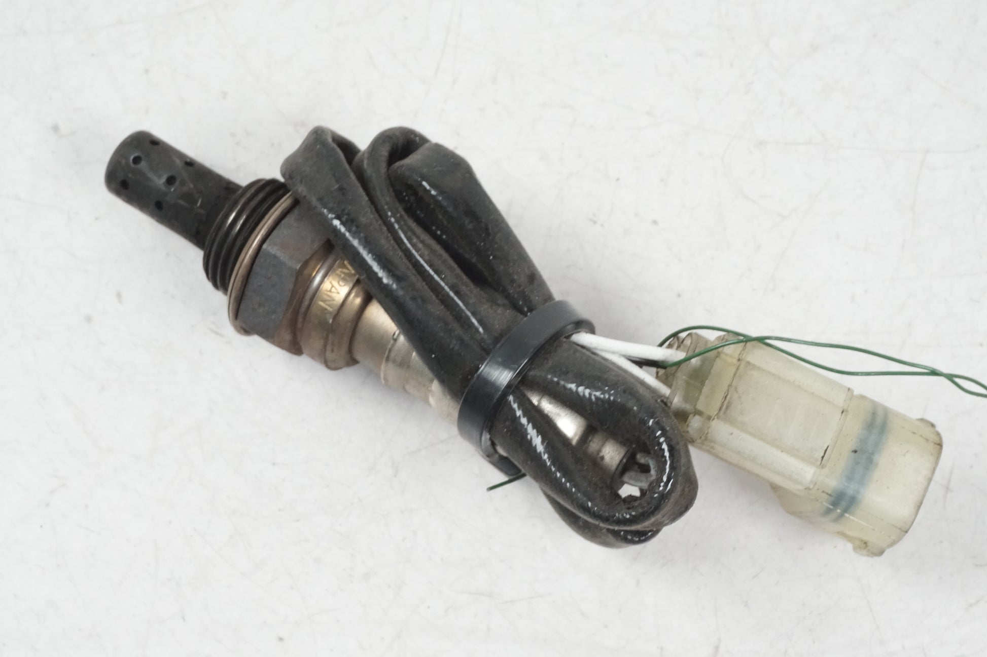 Framsidan på Lambdasond från en Honda VFR 800 -1999 motorcykel.