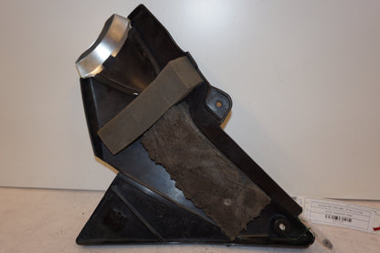 Snett nerifrån på Sidopanel från en Yamaha FJR 1300 -2007 motorcykel.