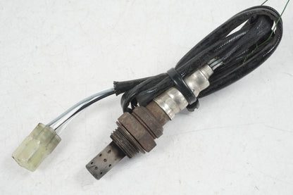 Baksidan på Lambdasond från en Honda CBR 1000 RR -2006 motorcykel.