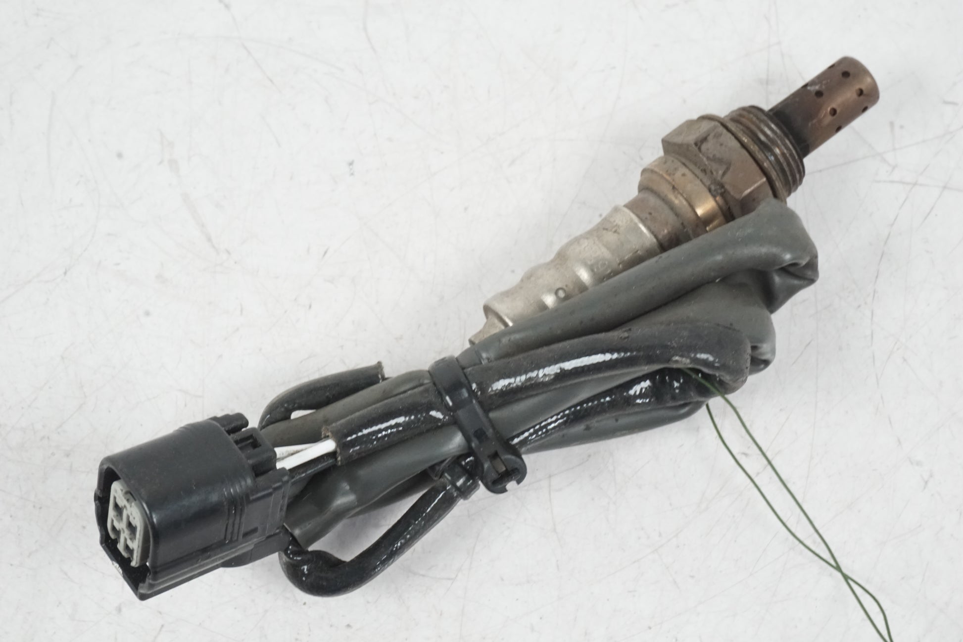 Framsidan på Lambdasond från en Honda CB 500 F -2013 motorcykel.