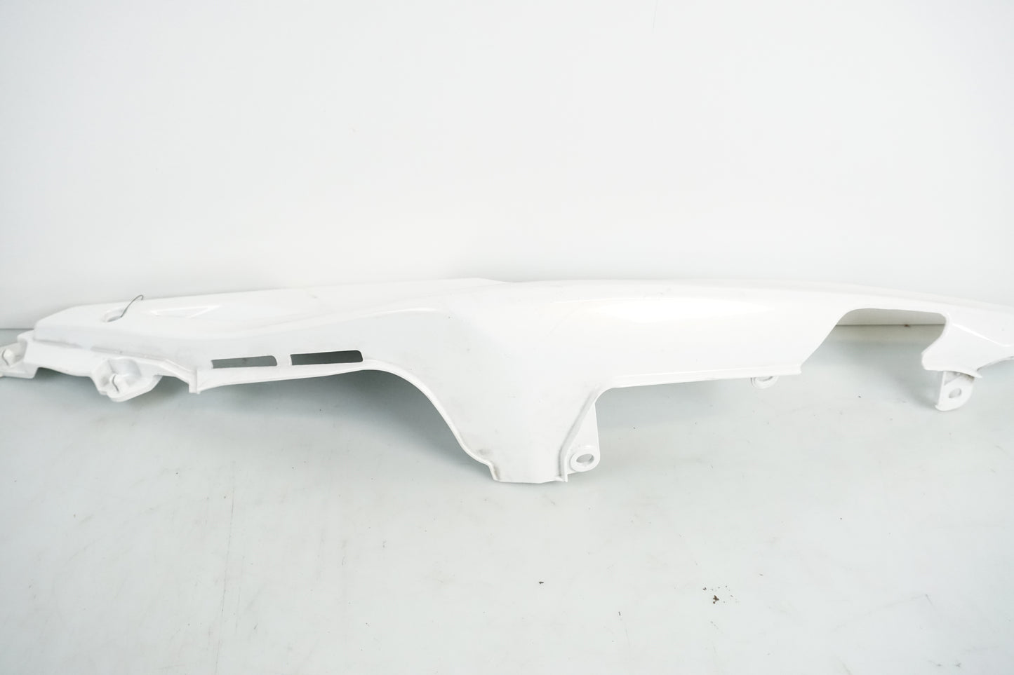 Baksidan på Bakvinge från en Honda CB 500 F -2013 motorcykel.