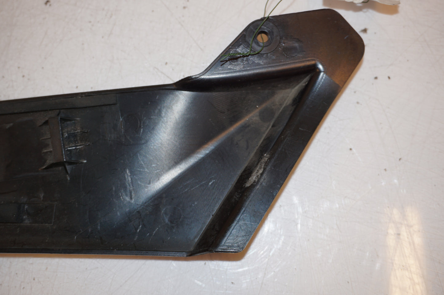 Extrabild3 på Bensintankskåpa från en Yamaha YZF 1000 R1 -2002 motorcykel.