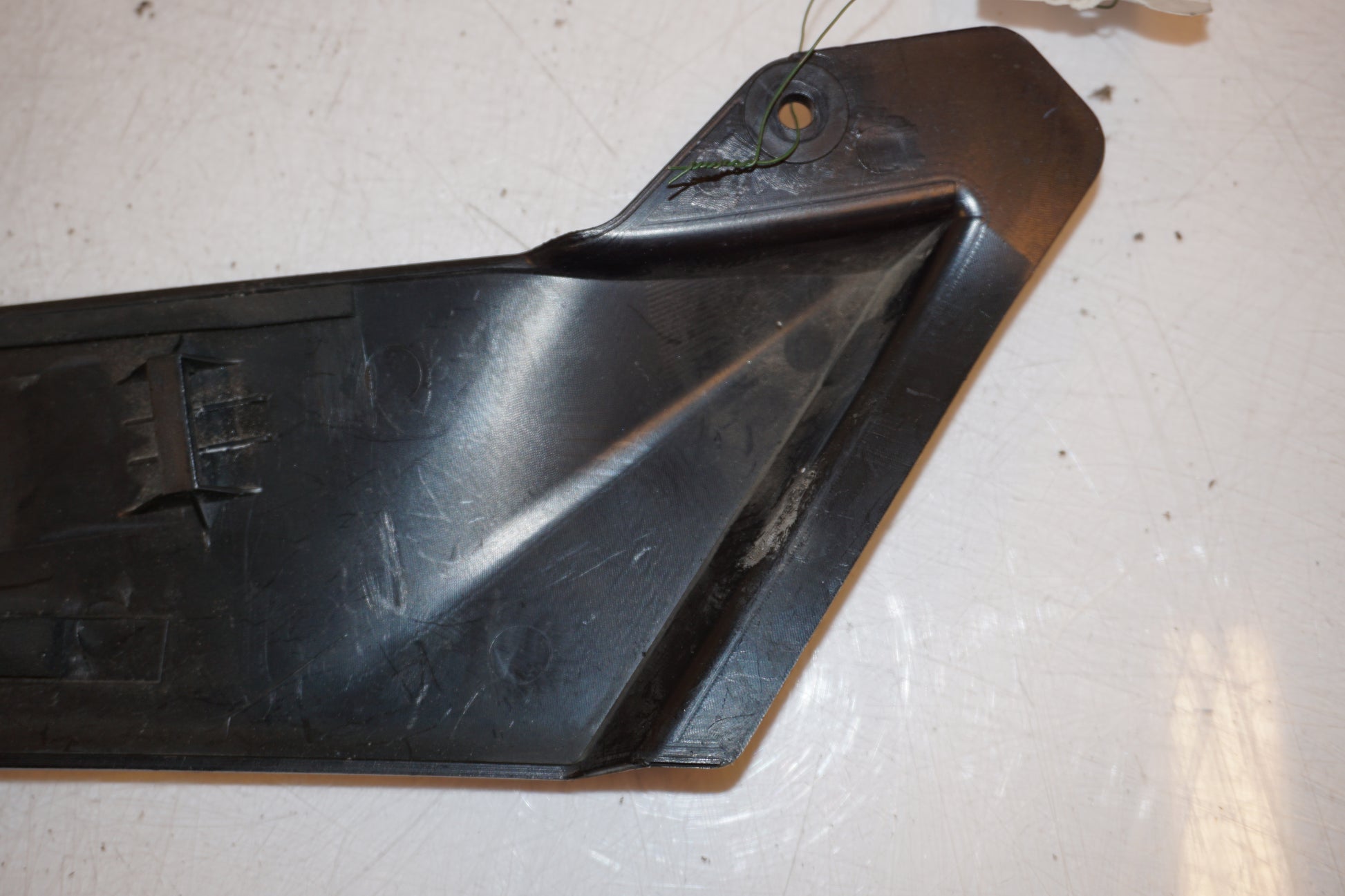 Extrabild3 på Bensintankskåpa från en Yamaha YZF 1000 R1 -2002 motorcykel.