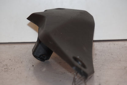 Höger sida på Sidopanel från en Yamaha MT-07 Tracer -2016 motorcykel.