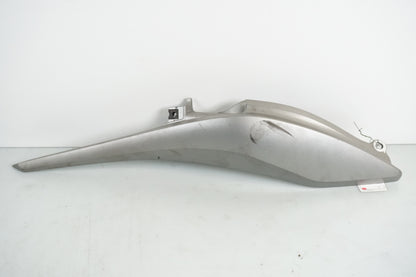 Framsidan på Bakvinge från en Honda CB 600 Hornet -2007 motorcykel.